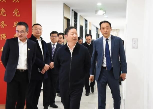 新龙年开篇，市司法局领导莅临苏州市律师协会走访慰问