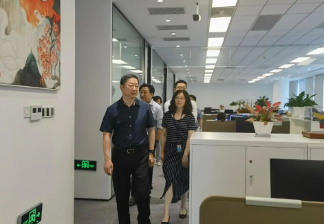 苏州市司法局局长王益冰带队开展跨境电商法律服务专题调研